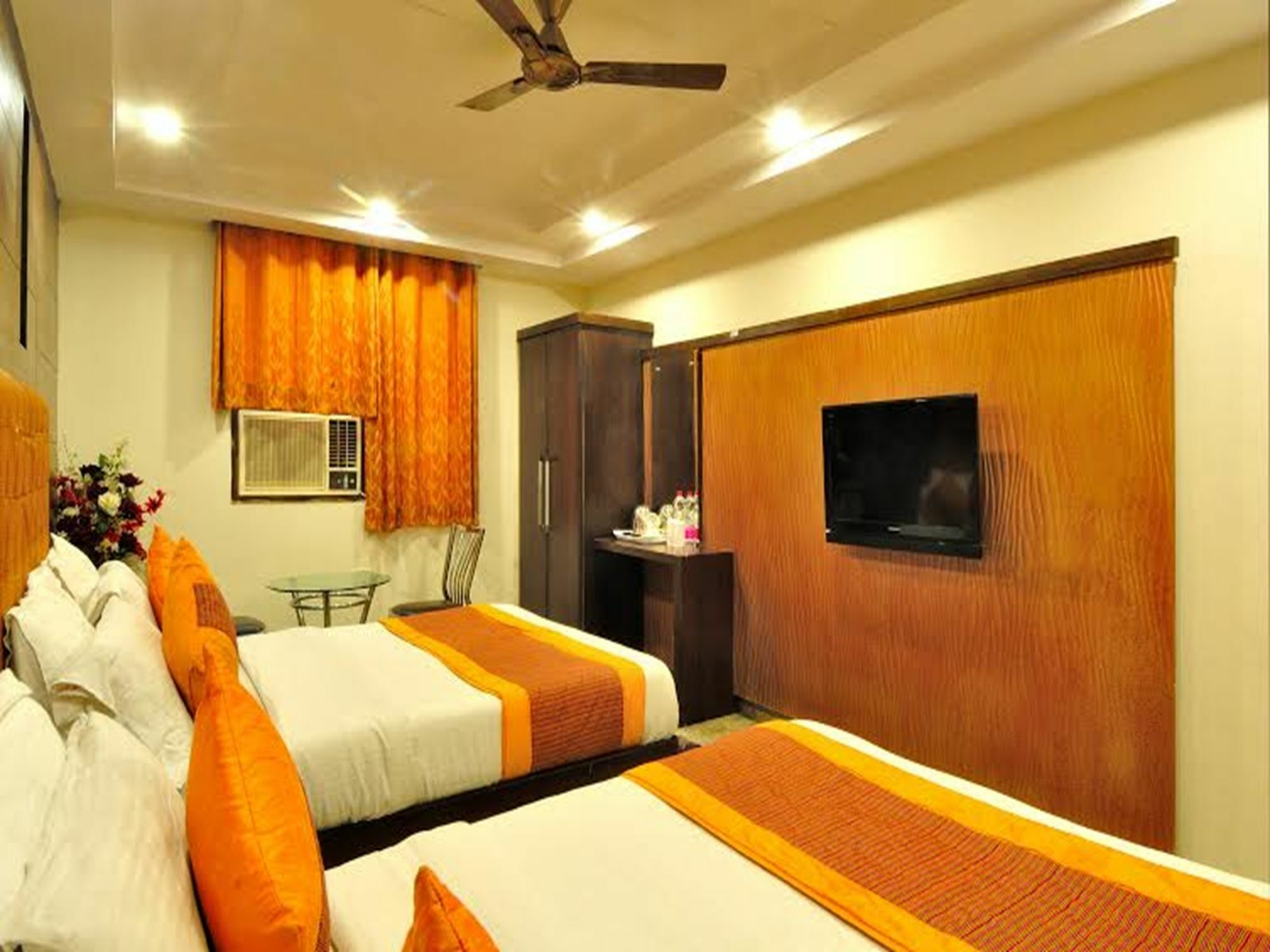Oyo 1912 Hotel Dada Cottage New Delhi Exterior photo